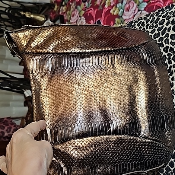 Donald Pliner copper colored leather bag - Picture 4 of 13
